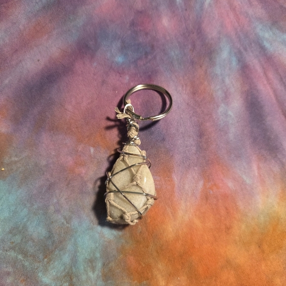 Quartz Keychain - Picture 2 of 2